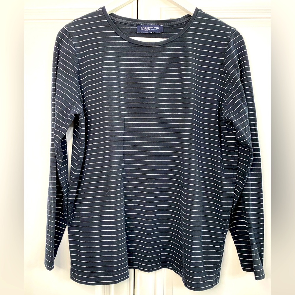 Jones New York Woman Size 1XL Black Long Sleeve Top with Silver Thread Stripes